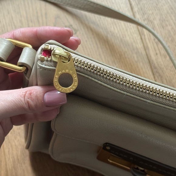 Marc by Marc Jacobs Vintage Y2K Leather Crossbody Purse - EUC - Beige Leather - Picture 7 of 12
